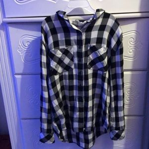 Black and white long sleeve shirt